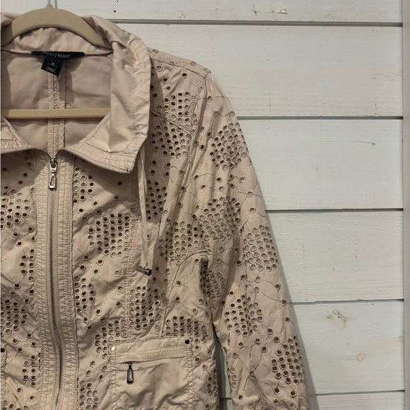 White House Black Market
Jacket Womens 8 Medium Eyelet
/Zip /Tan - Picture 4 of 13